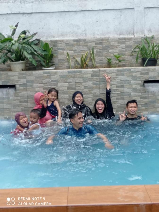 Dhanty * Bogor