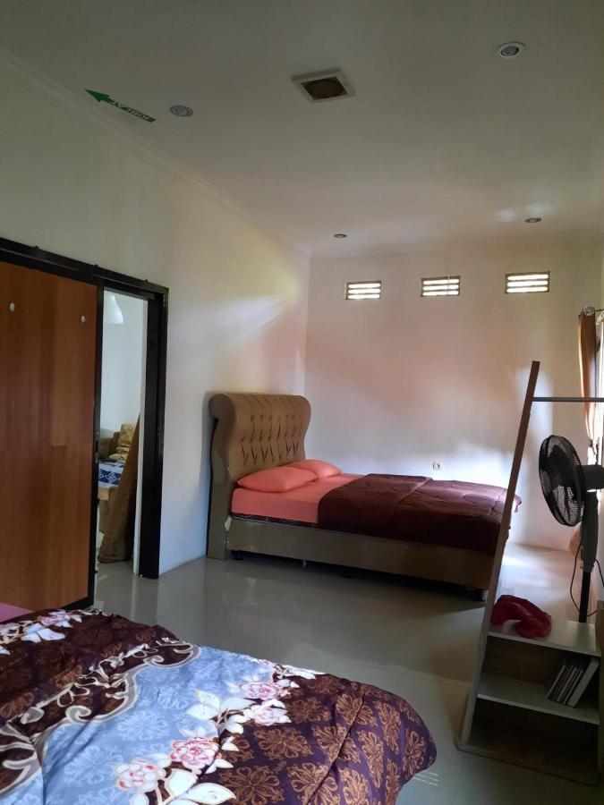 Dhanty * Bogor