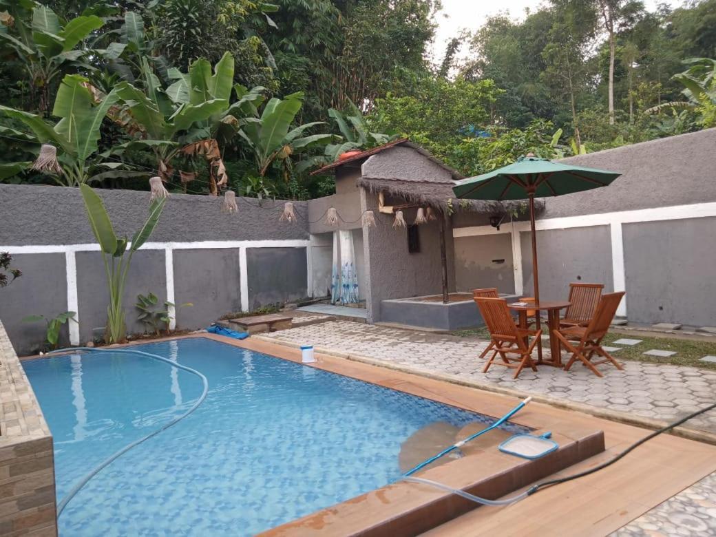 Dhanty Villa *