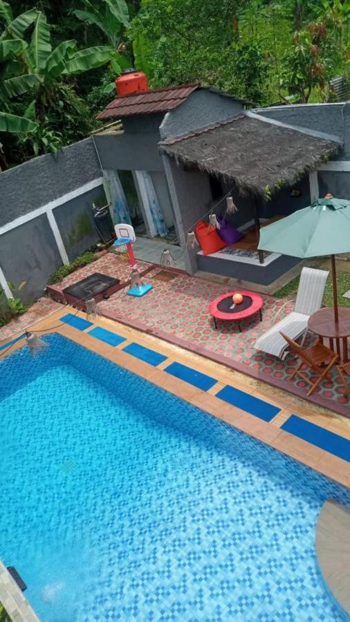 Dhanty * Bogor